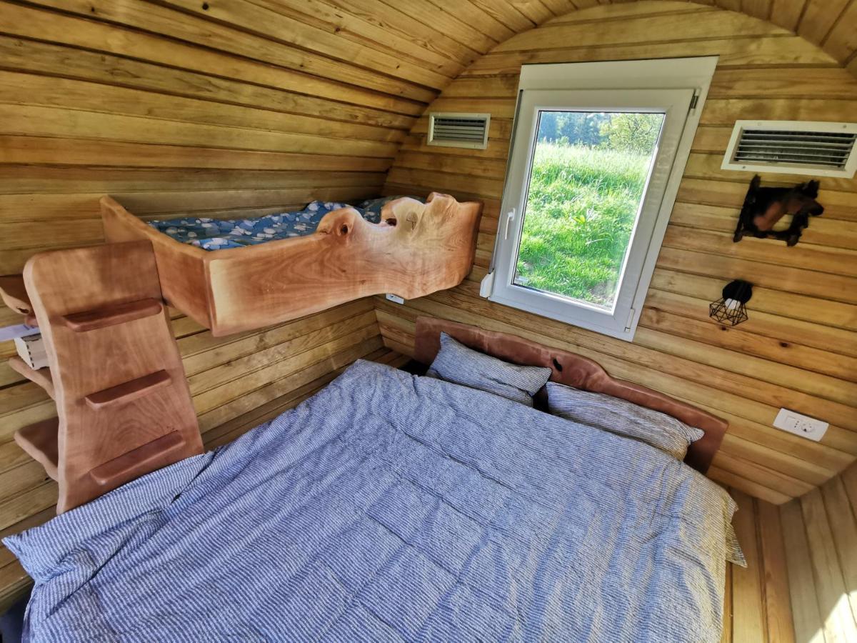 Cowboy'S Land Hotell Visnja Gora Eksteriør bilde