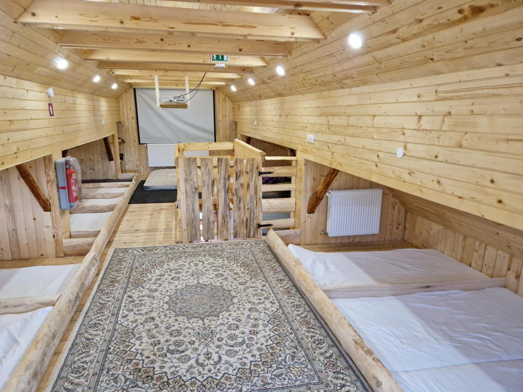 Cowboy'S Land Hotell Visnja Gora Eksteriør bilde