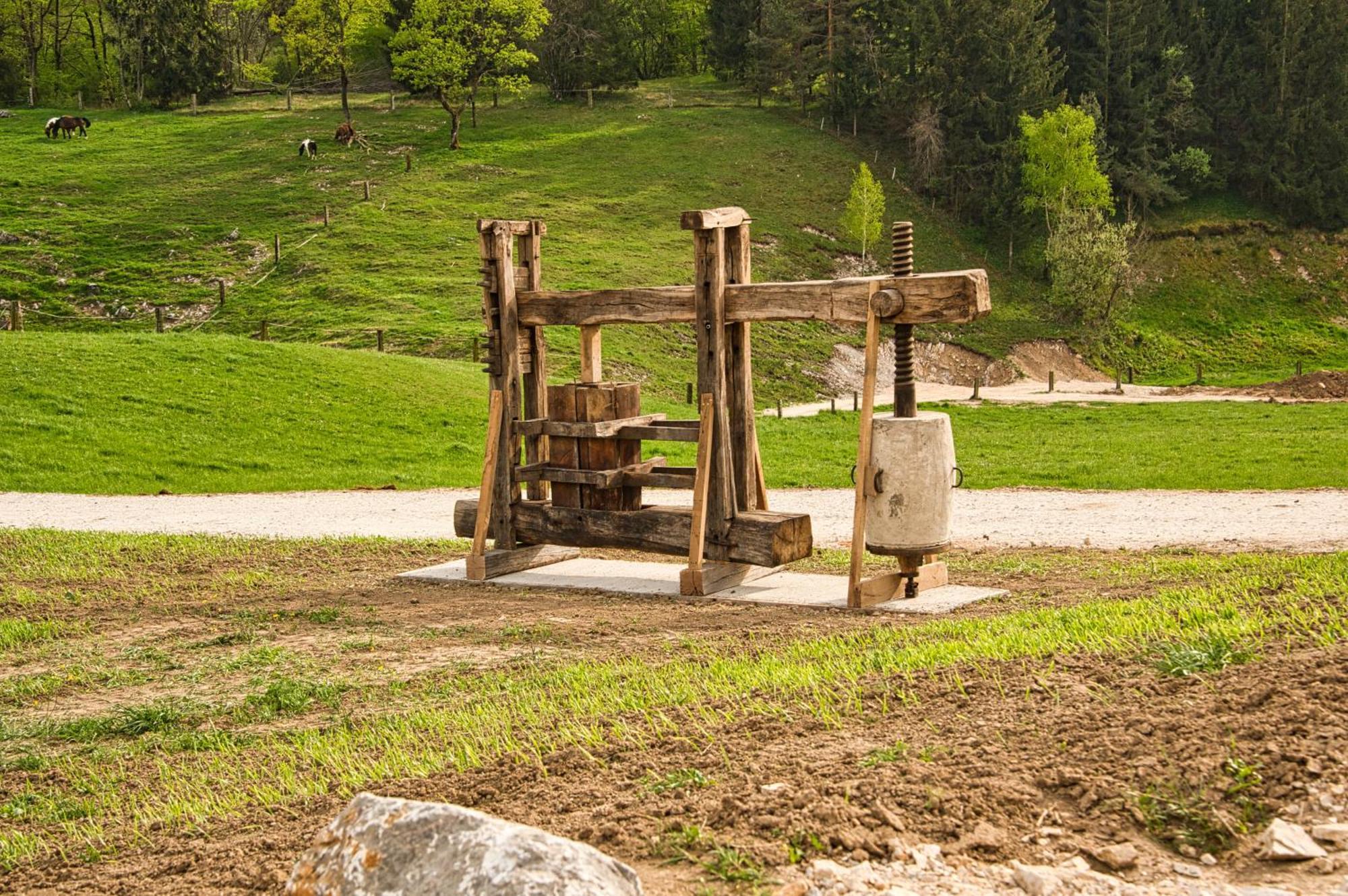 Cowboy'S Land Hotell Visnja Gora Eksteriør bilde