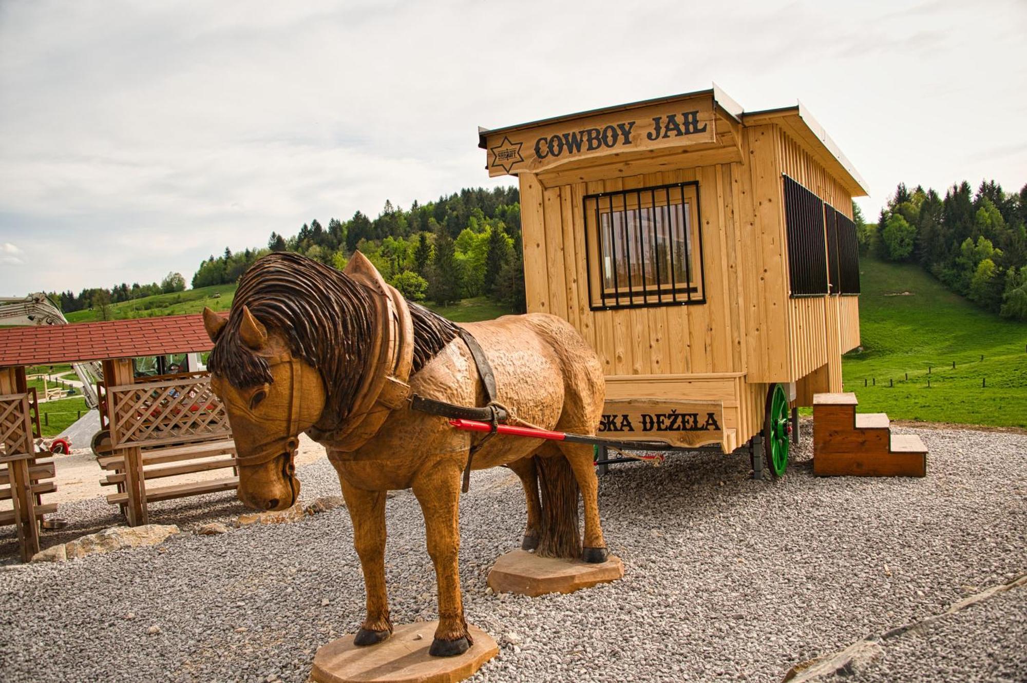 Cowboy'S Land Hotell Visnja Gora Eksteriør bilde